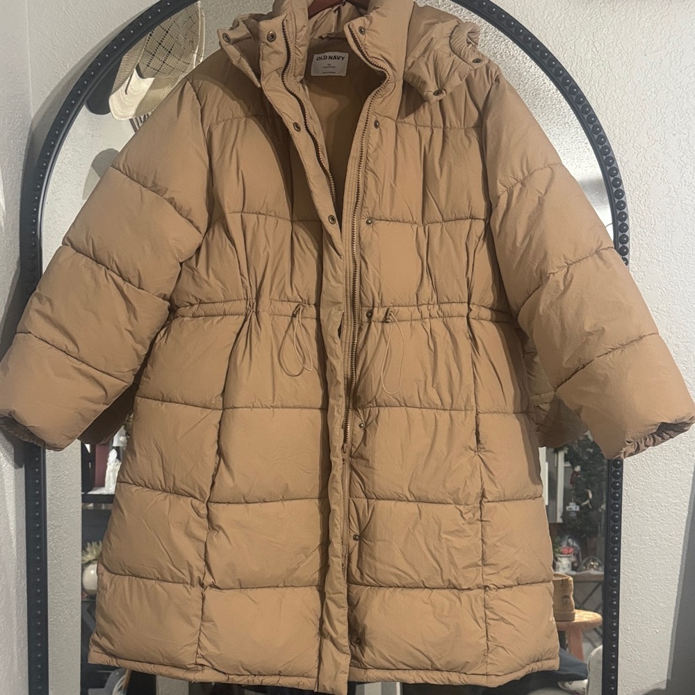 Old Navy Women's Camel Puffer Jacket
